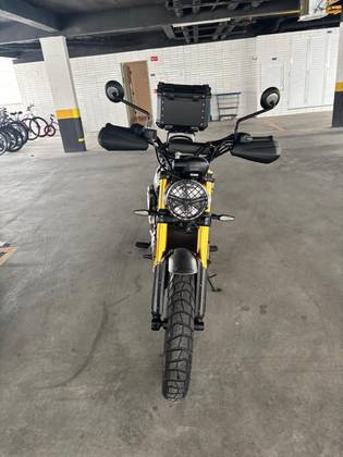 TRIUMPH SCRAMBLER 400 XC 